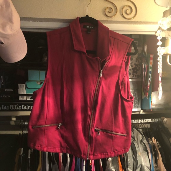 Torrid  vest - Picture 2 of 3